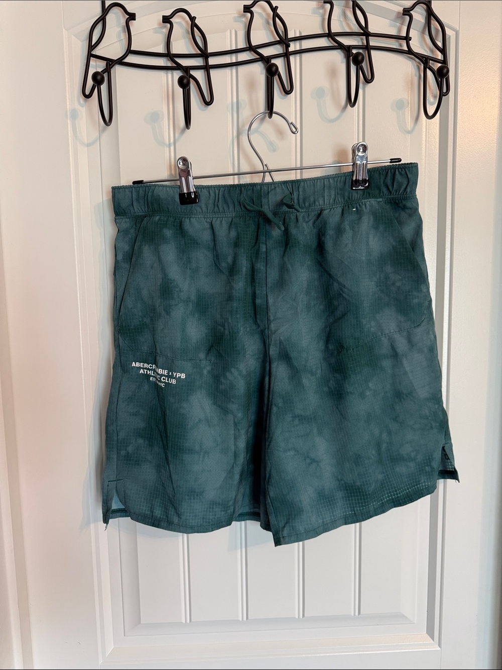 Boys 17/18 abercrombie kids tie-dye athletic shorts Forest Green